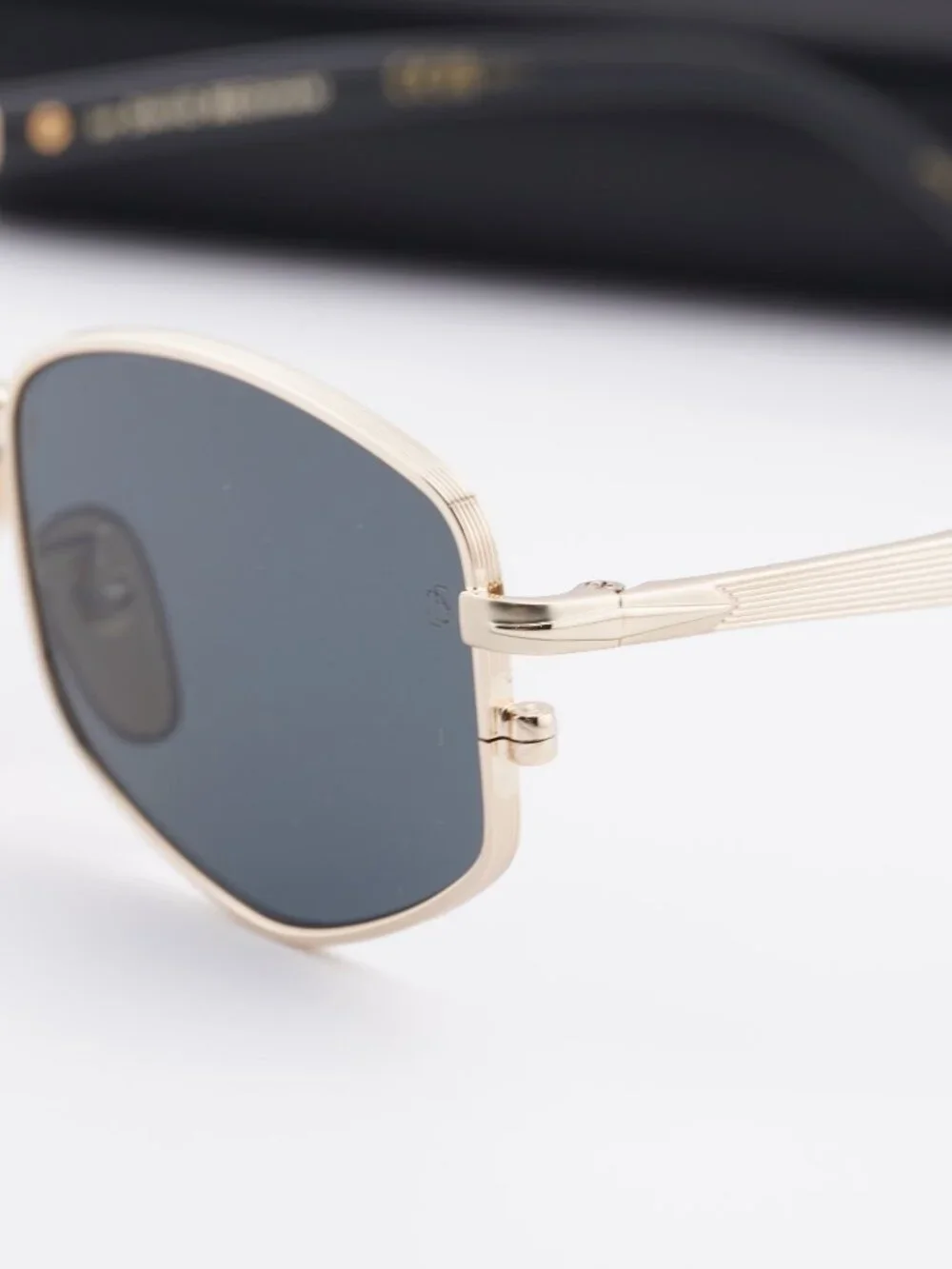 David Beckham DB 1129/S 0RHL IR Geometric Sunglasses - Gold / Grey